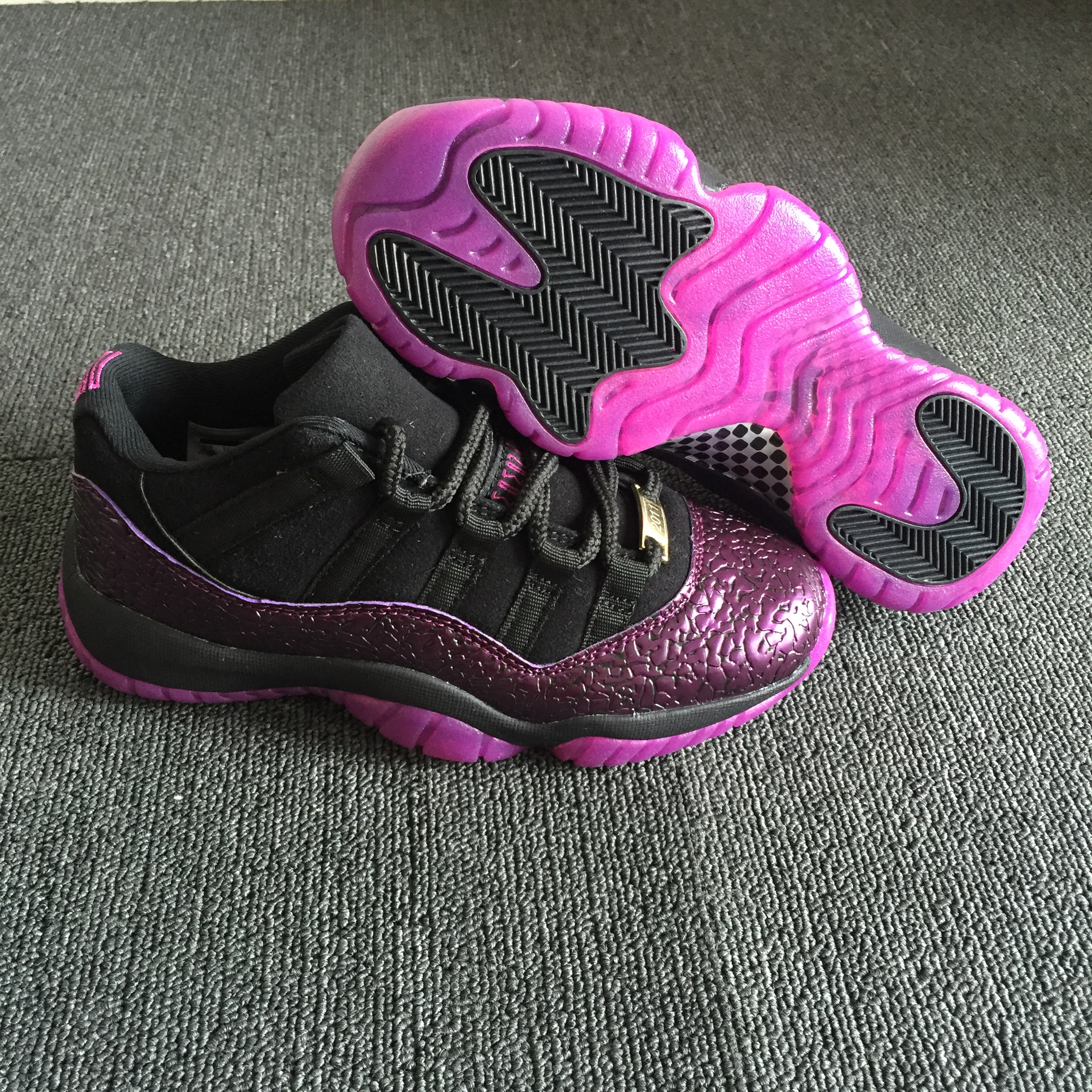 Women Air Jordan 11 Crack Black Pink Shoes